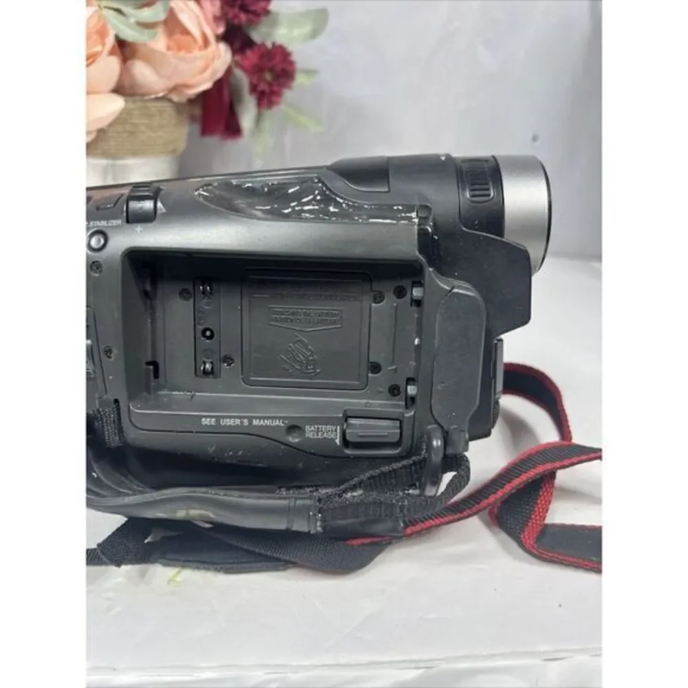 JVC GR-AXM210U Camcorder Not‎ Tested Parts Only